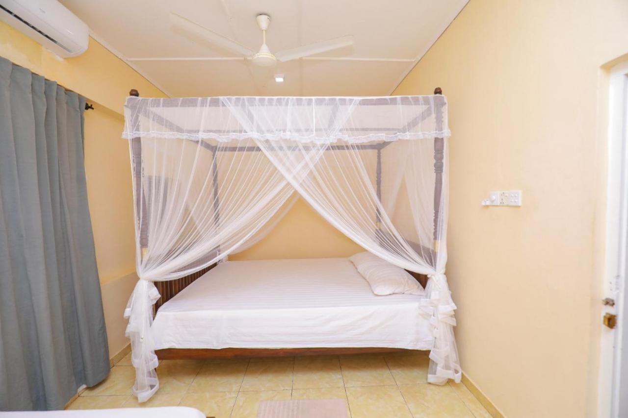 The Duchess Old Hotel Matara Kültér fotó